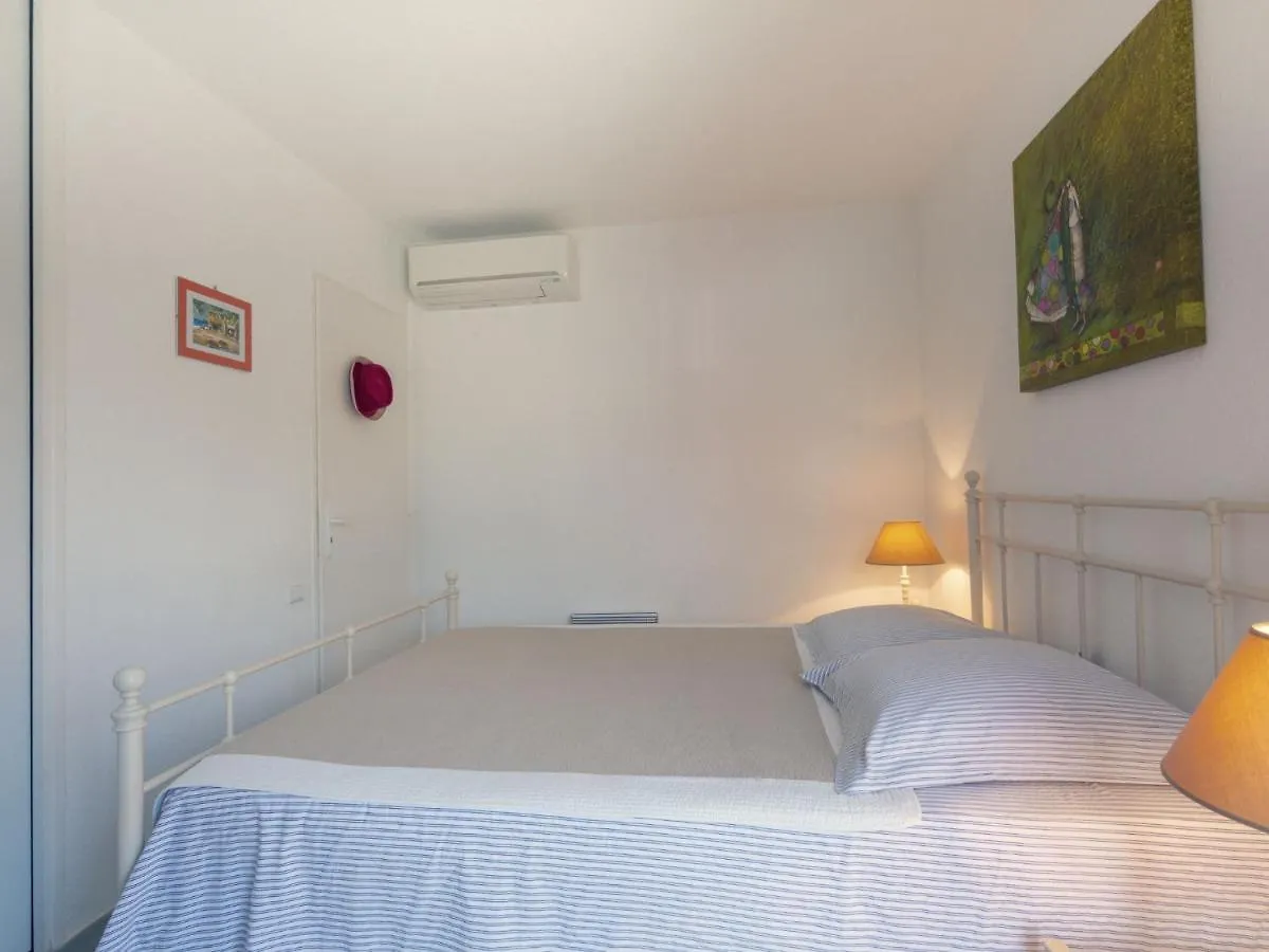 Apartment Les Mas De La Mer-4 By Interhome Saint Aygulf